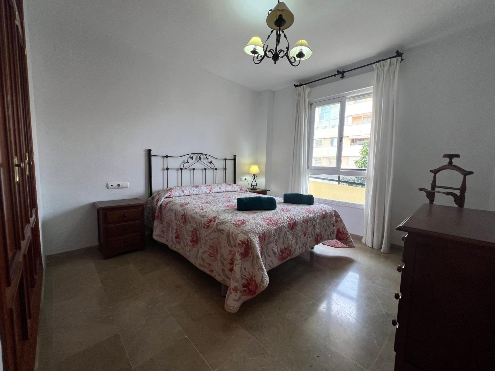 With Pool, Tennis & Gym By Homing Appartement